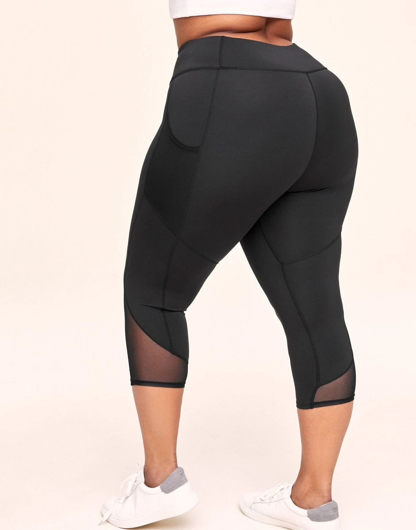 Ava Cozy Crop Plus Black 5 Ava Cozy Crop Plus Black - Image 5