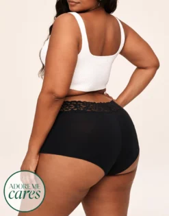 Leondra Shortie Plus Black