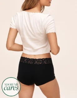 Leondra Shortie Black