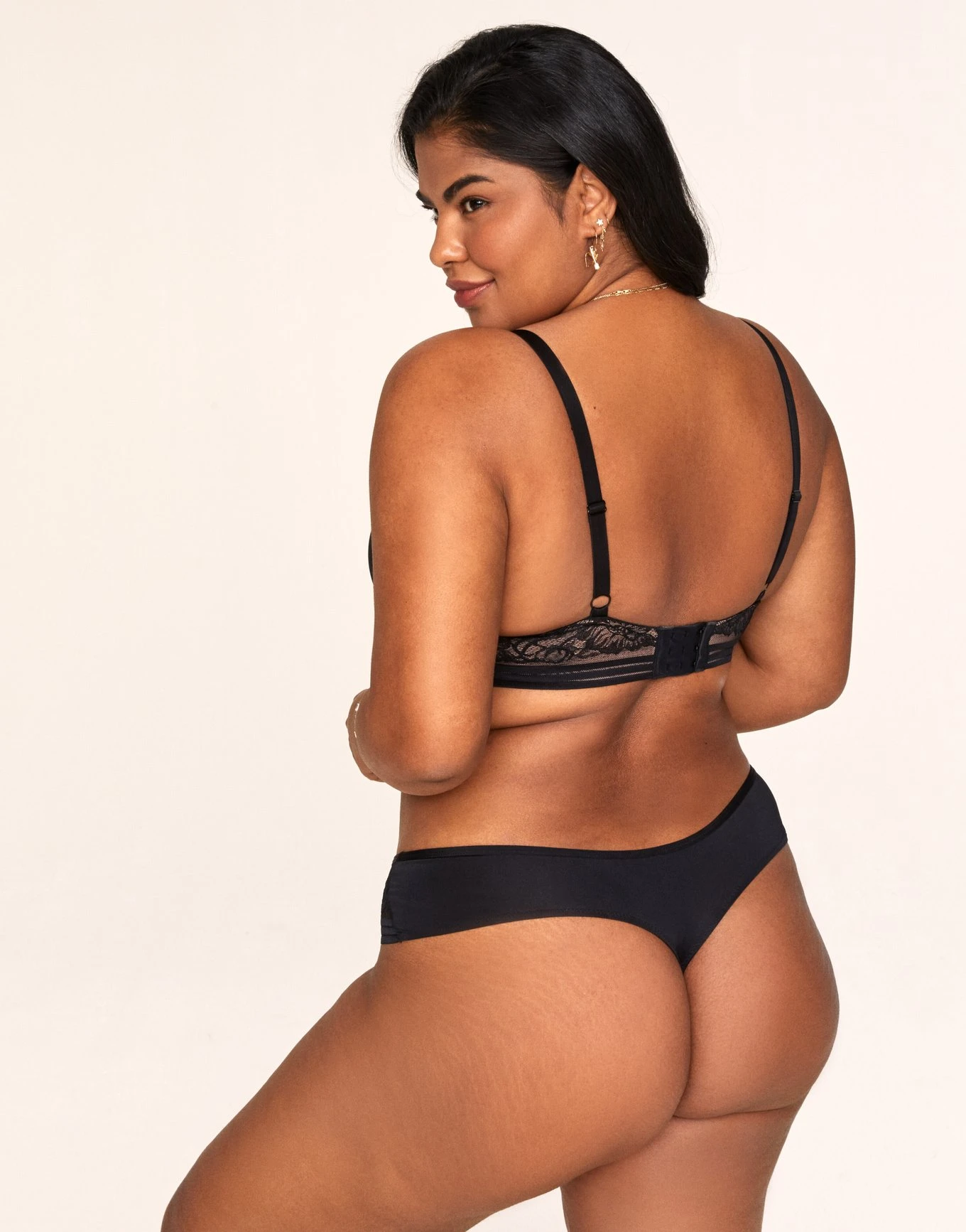 Amellia Contour Plus Black 3 Amellia Contour Plus Black - Image 3